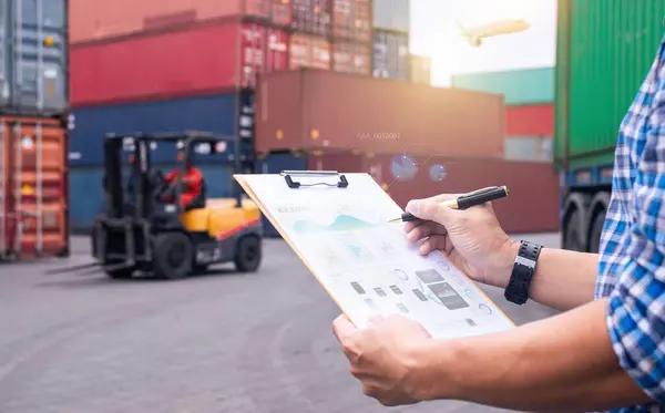 Toronto Trucking Company Helping Businesses Move Freight